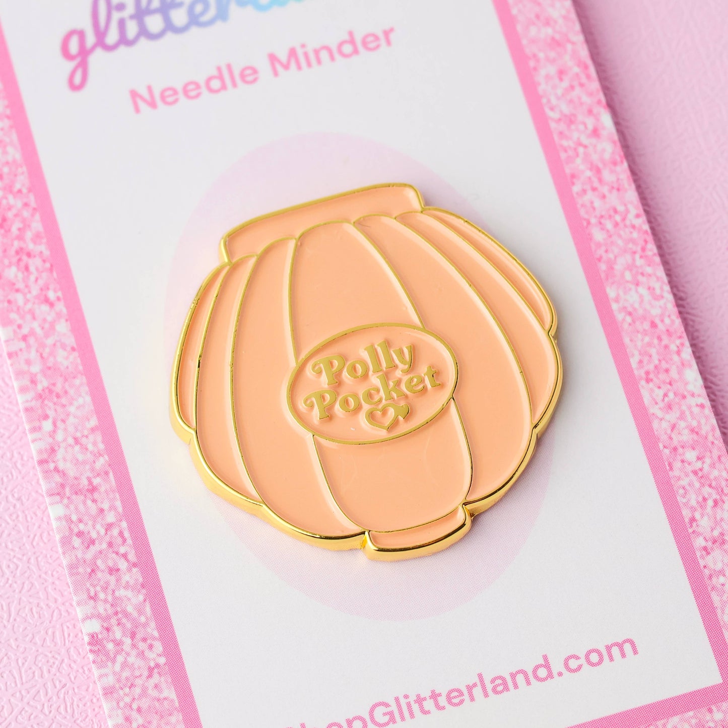 Shell Pocket Doll Compact Needle Minder Magnet