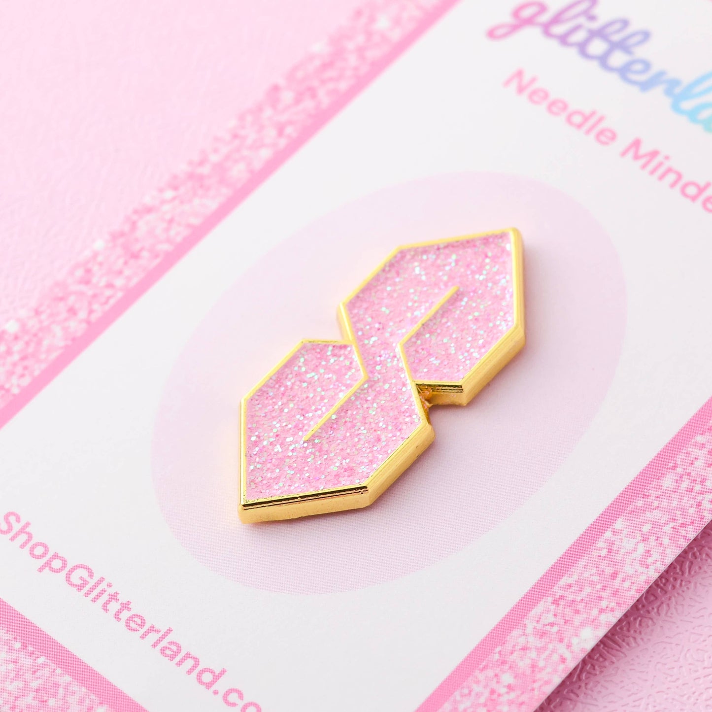 Retro S Needle Minder Magnet