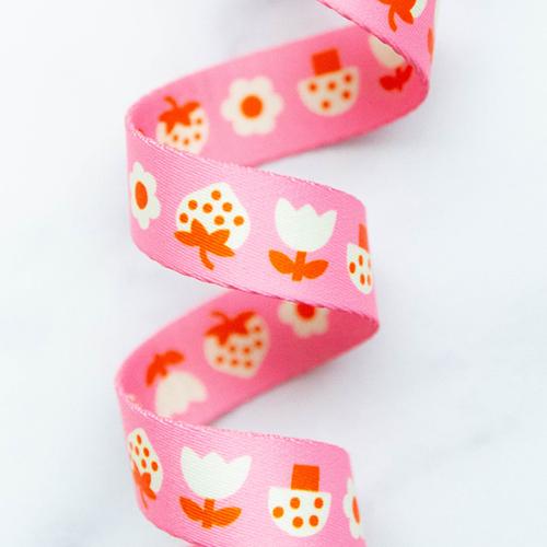 Strawbitties in Pink 1in